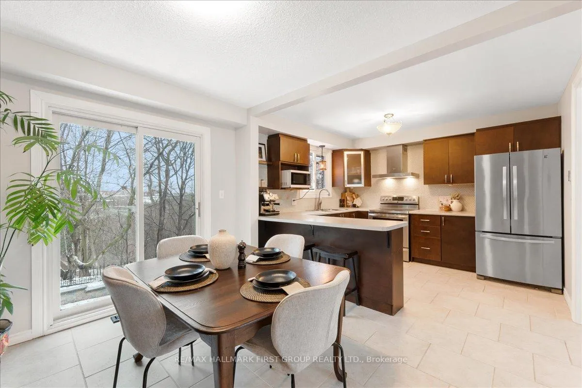 Photo 12 of 7 Cole Avenue, Clarington, Bowmanville — HOMEH
