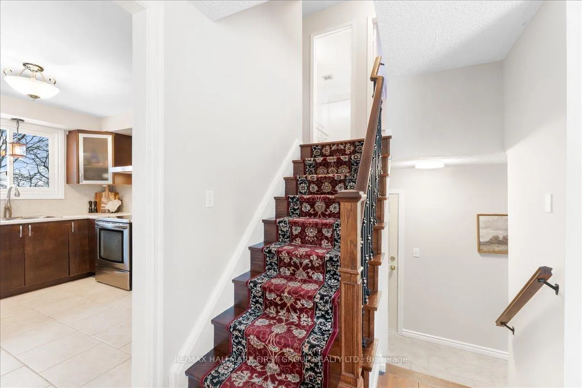 Photo 15 of 7 Cole Avenue, Clarington, Bowmanville — HOMEH