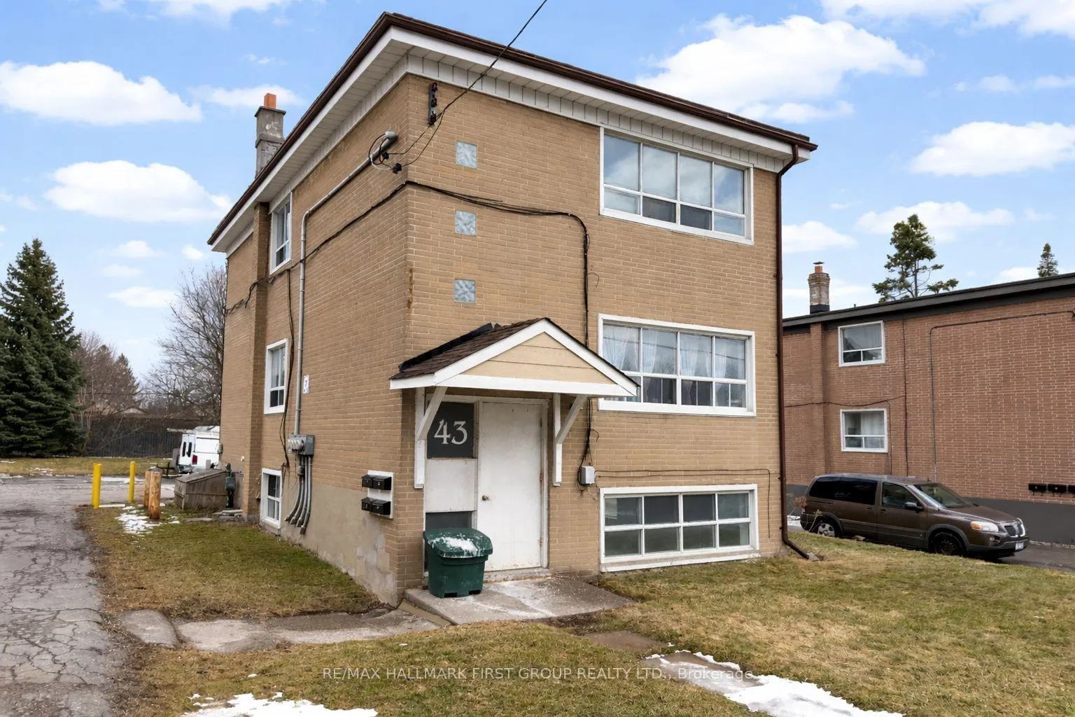 Front of Unit 3, 43 Wentworth Street W