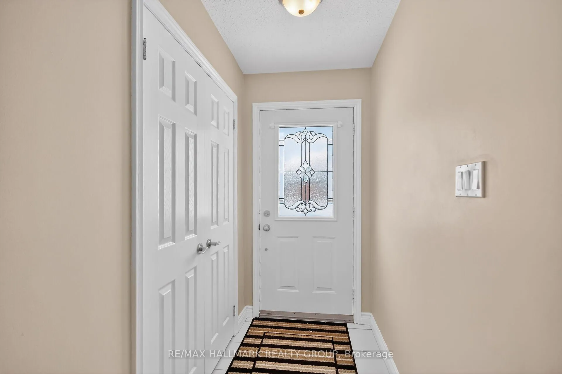 Photo 4 of 80 Maitland Street, Ottawa, Richmond — HOMEH