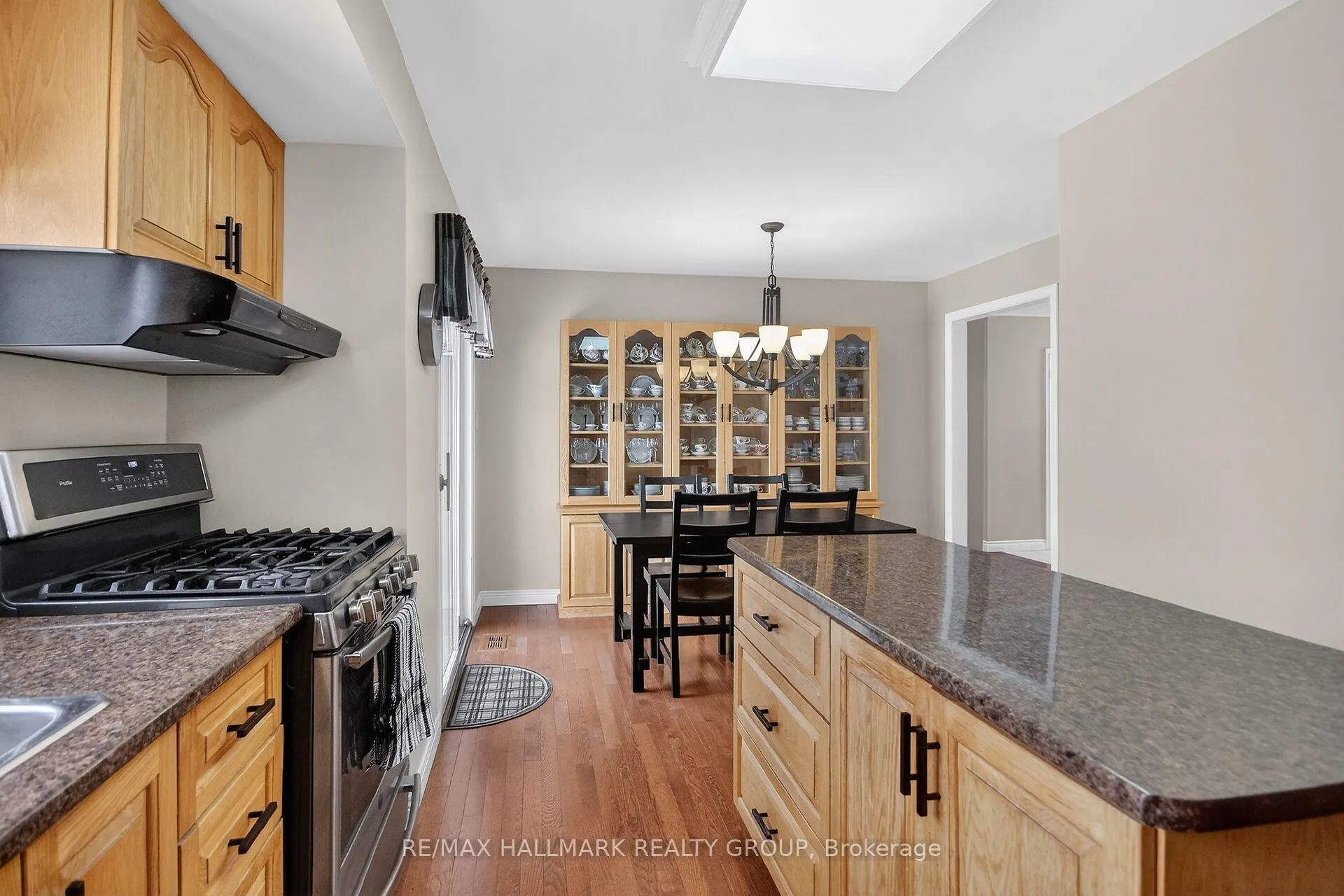 Photo 12 of 80 Maitland Street, Ottawa, Richmond — HOMEH