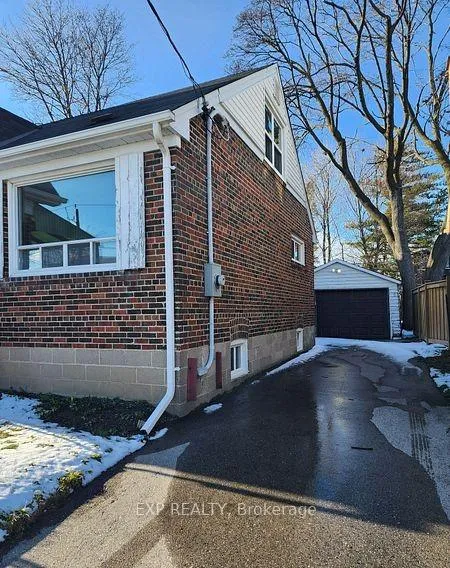 Photo 2 of 648 Glengrove Avenue, Toronto, Englemount-Lawrence — HOMEH