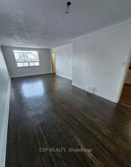 Photo 5 of 648 Glengrove Avenue, Toronto, Englemount-Lawrence — HOMEH