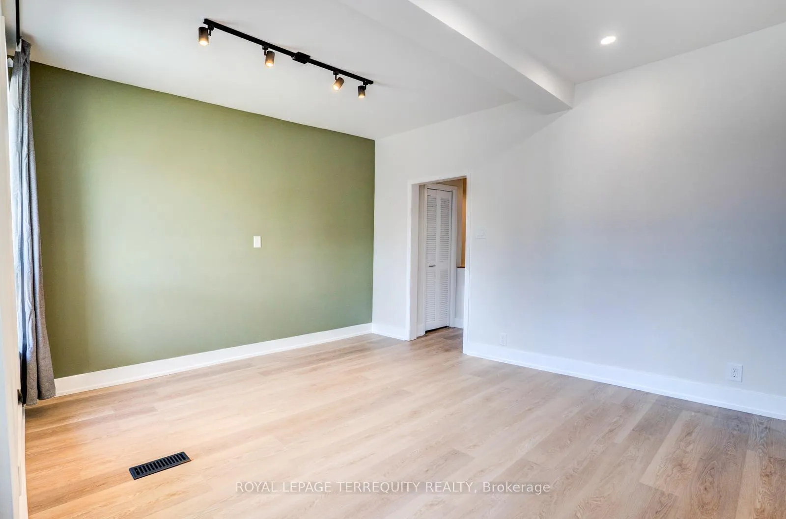 Photo 3 of Unit Upper, 743 Gerrard Street E, Toronto, South Riverdale — HOMEH