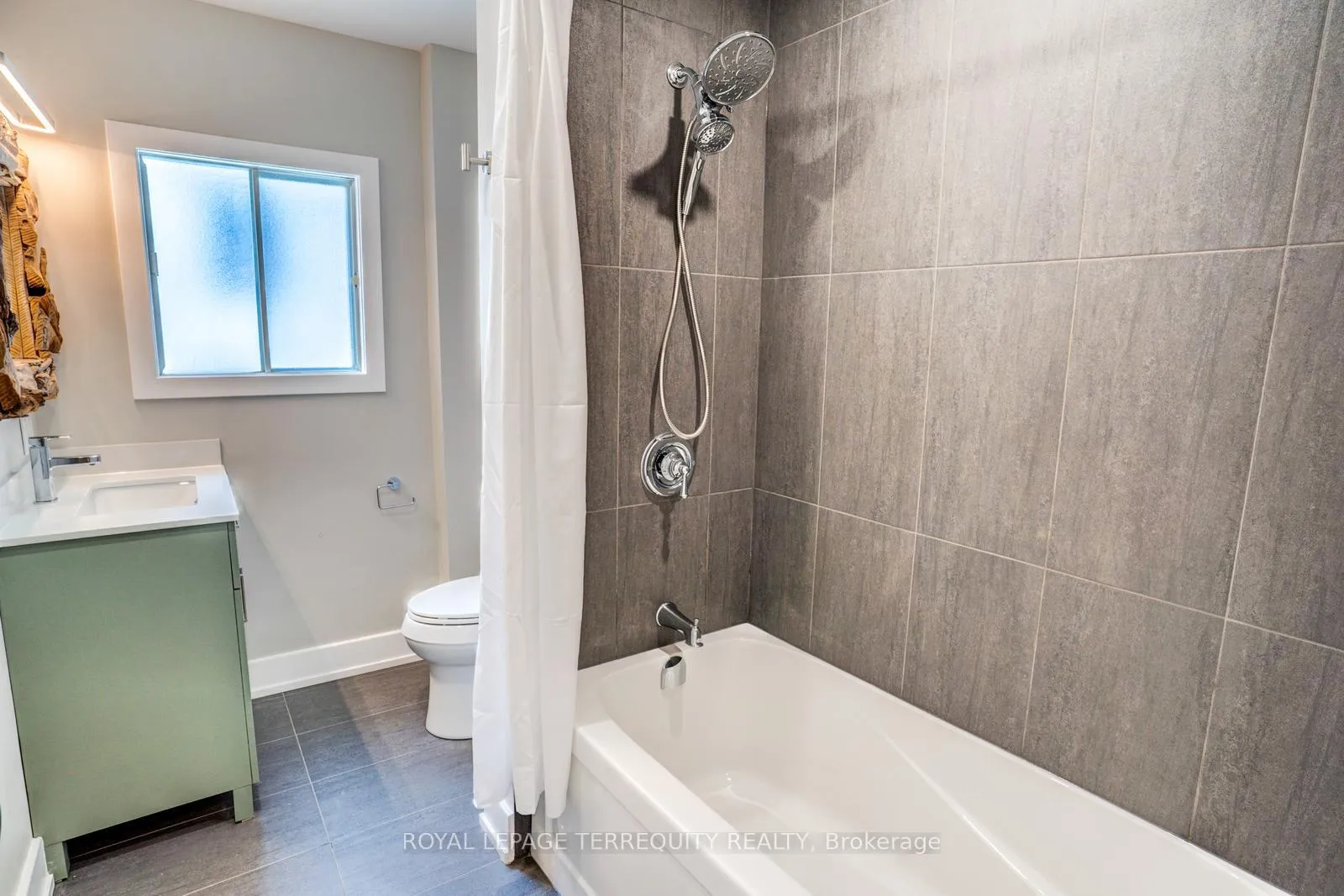 Photo 6 of Unit Upper, 743 Gerrard Street E, Toronto, South Riverdale — HOMEH