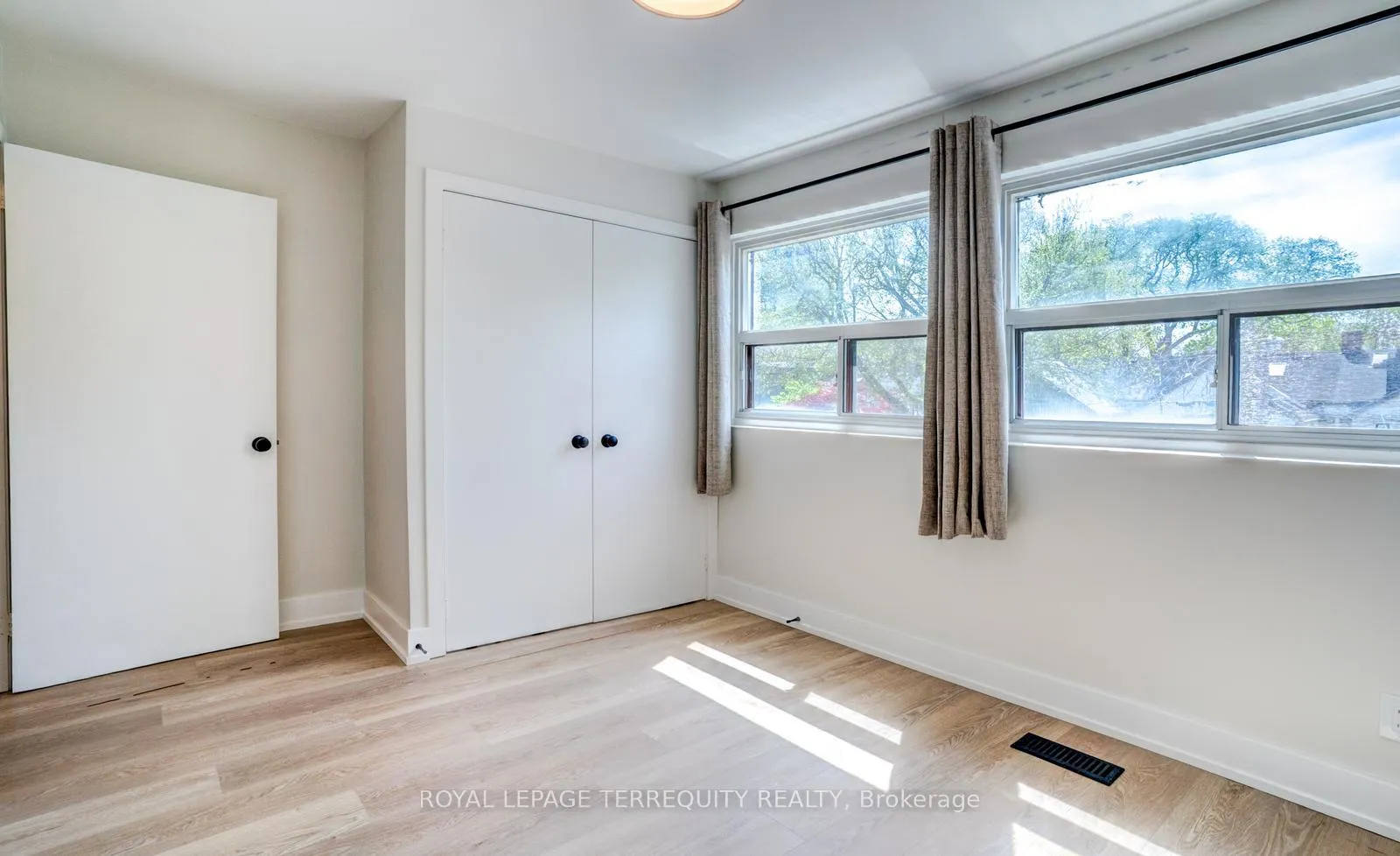 Photo 11 of Unit Upper, 743 Gerrard Street E, Toronto, South Riverdale — HOMEH