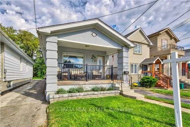 Front of Unit Lower, 220 Holborne Avenue