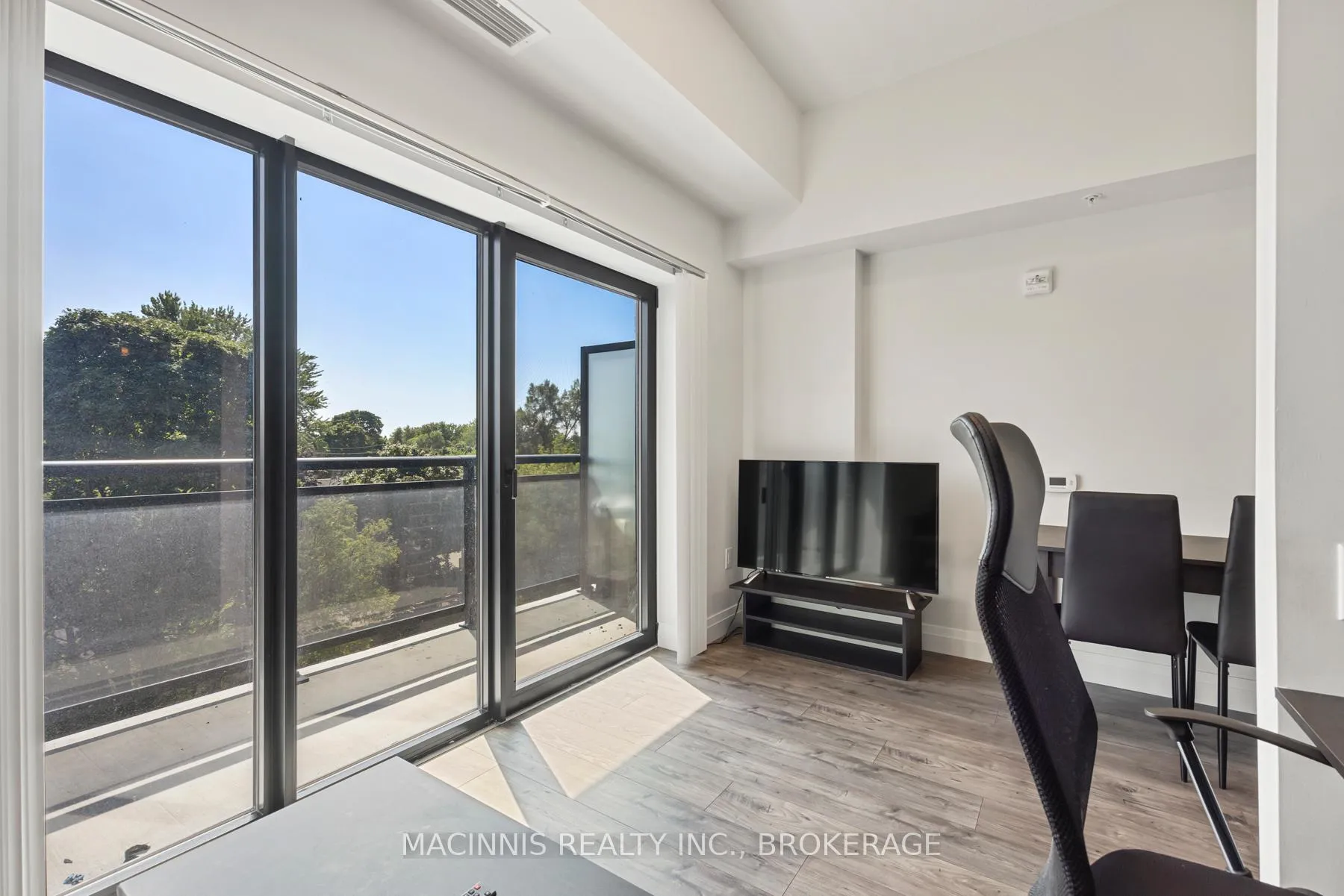 Photo 2 of Unit 410, 652 Princess Street, Kingston, Central City East — HOMEH