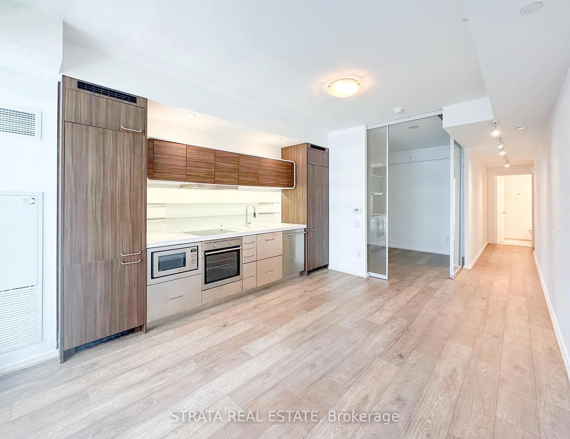 Front of Unit 1608, 45 Charles Street E