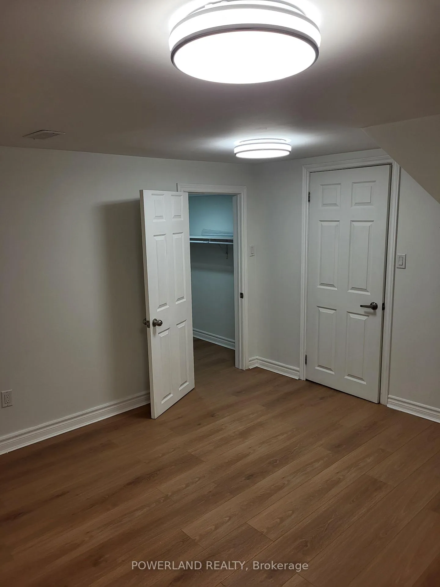 Photo 6 of Unit Lower, 45 Lincoln Green Drive, Markham, Bullock — HOMEH