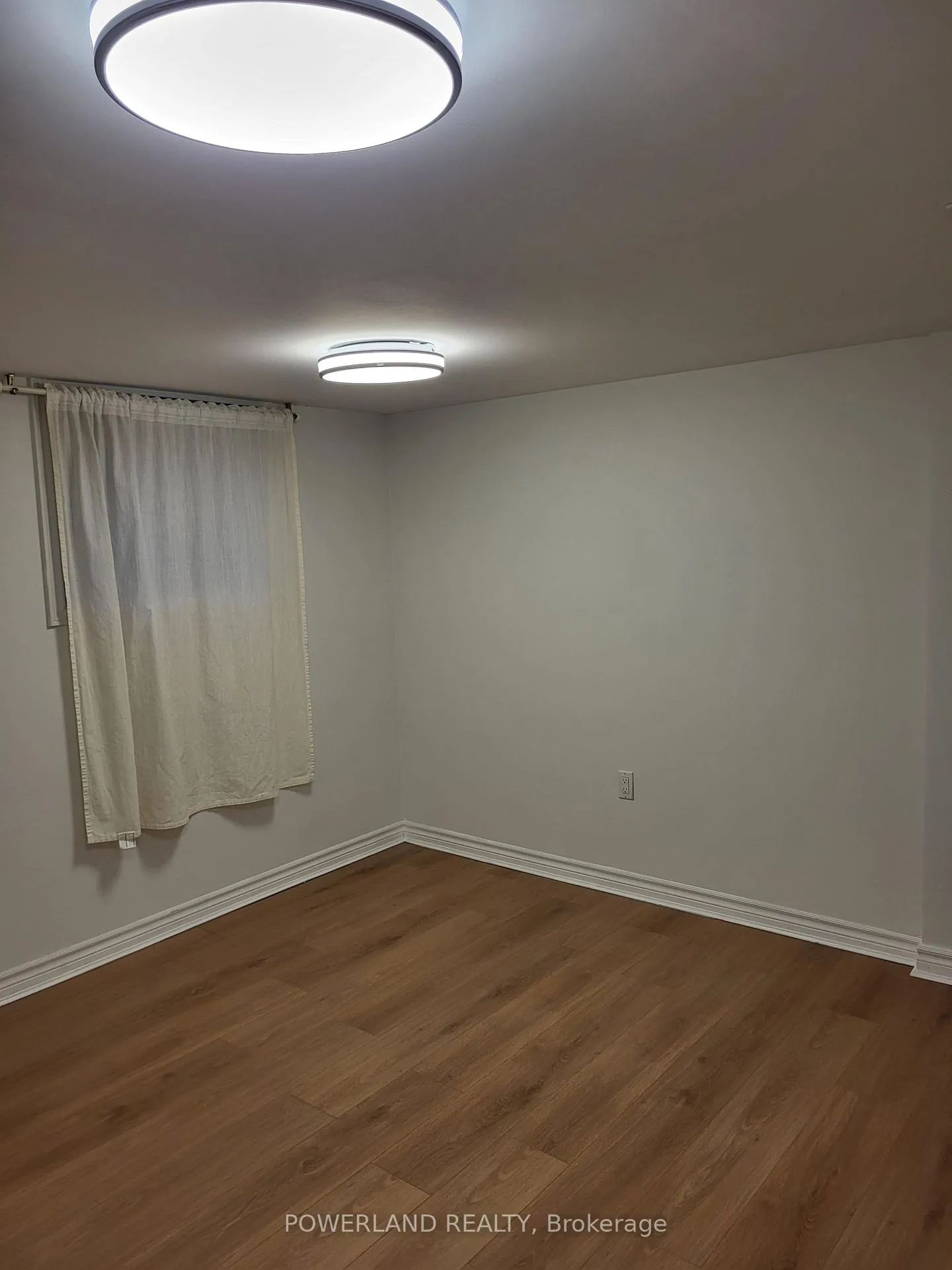 Photo 7 of Unit Lower, 45 Lincoln Green Drive, Markham, Bullock — HOMEH