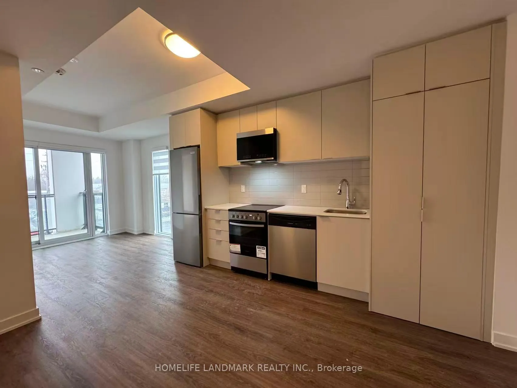Photo 3 of Unit 301, 4569 Kingston Road, Scarborough, West Hill — HOMEH