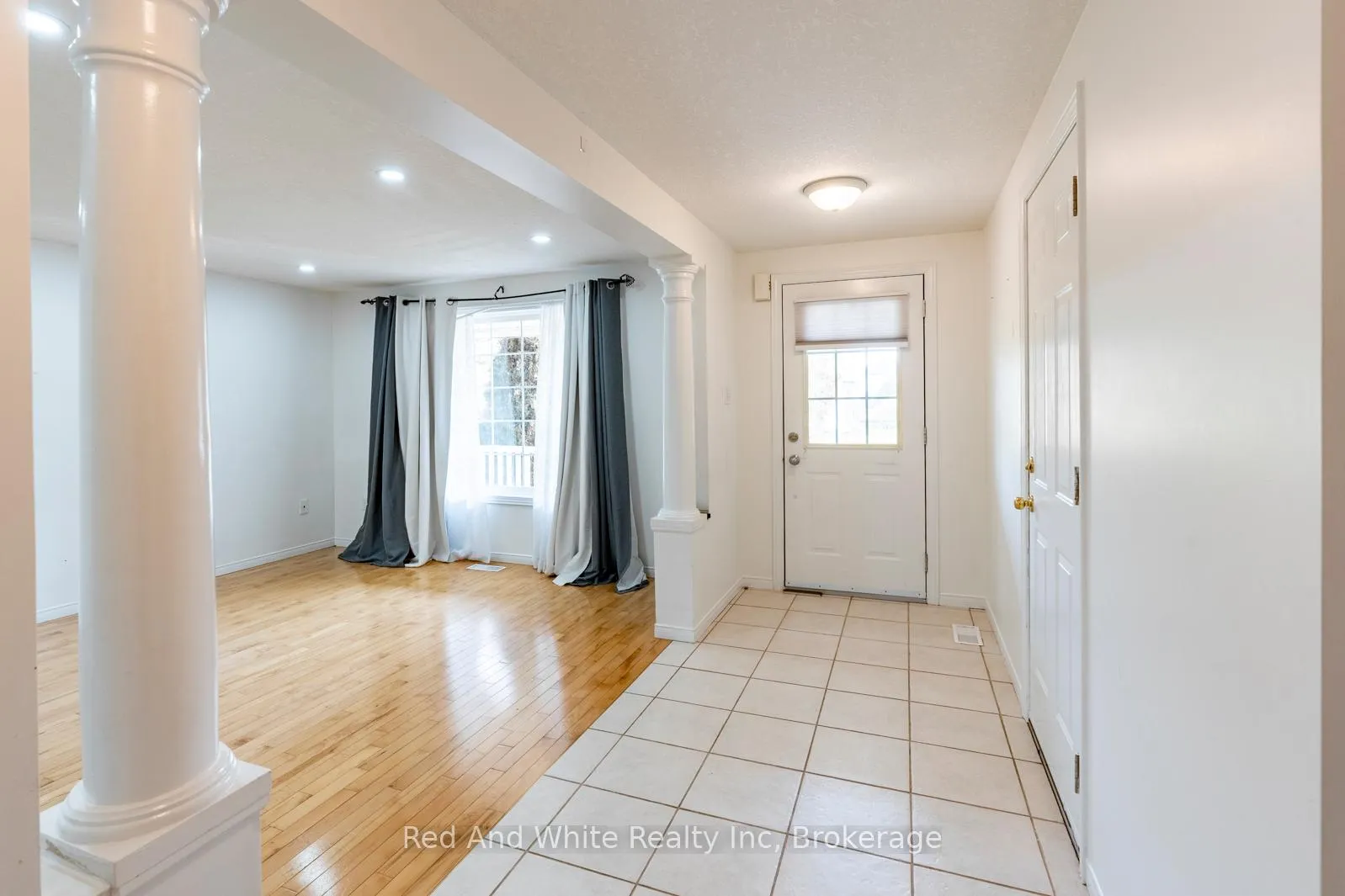 Photo 5 of Unit UPPER, 79 Munroe Crescent, Guelph, Clairfields/Hanlon Business Park — HOMEH