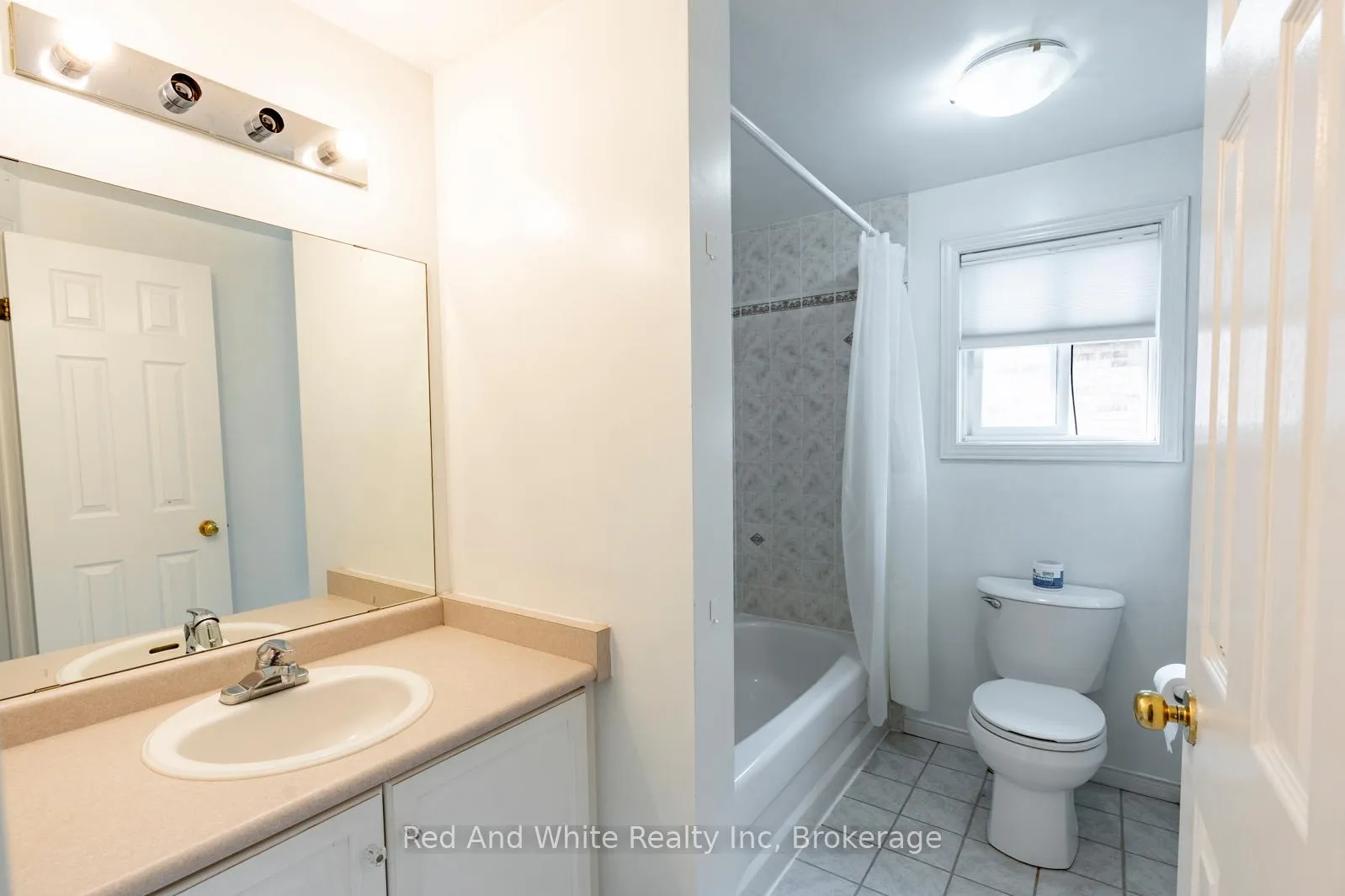 Photo 20 of Unit UPPER, 79 Munroe Crescent, Guelph, Clairfields/Hanlon Business Park — HOMEH