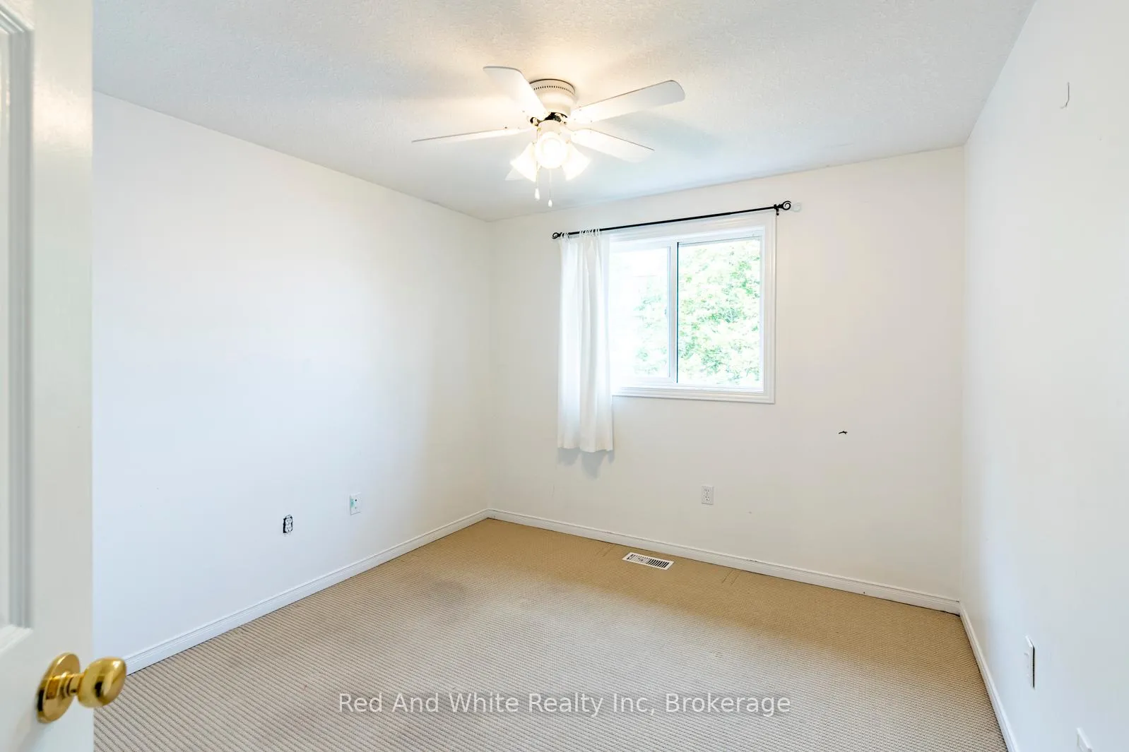 Photo 21 of Unit UPPER, 79 Munroe Crescent, Guelph, Clairfields/Hanlon Business Park — HOMEH