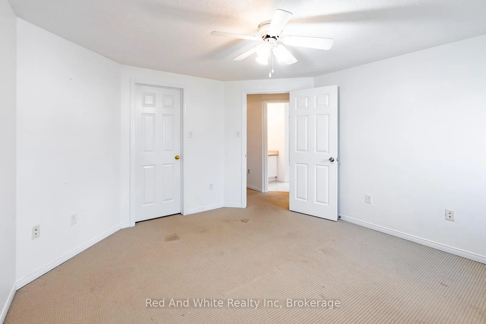 Photo 24 of Unit UPPER, 79 Munroe Crescent, Guelph, Clairfields/Hanlon Business Park — HOMEH