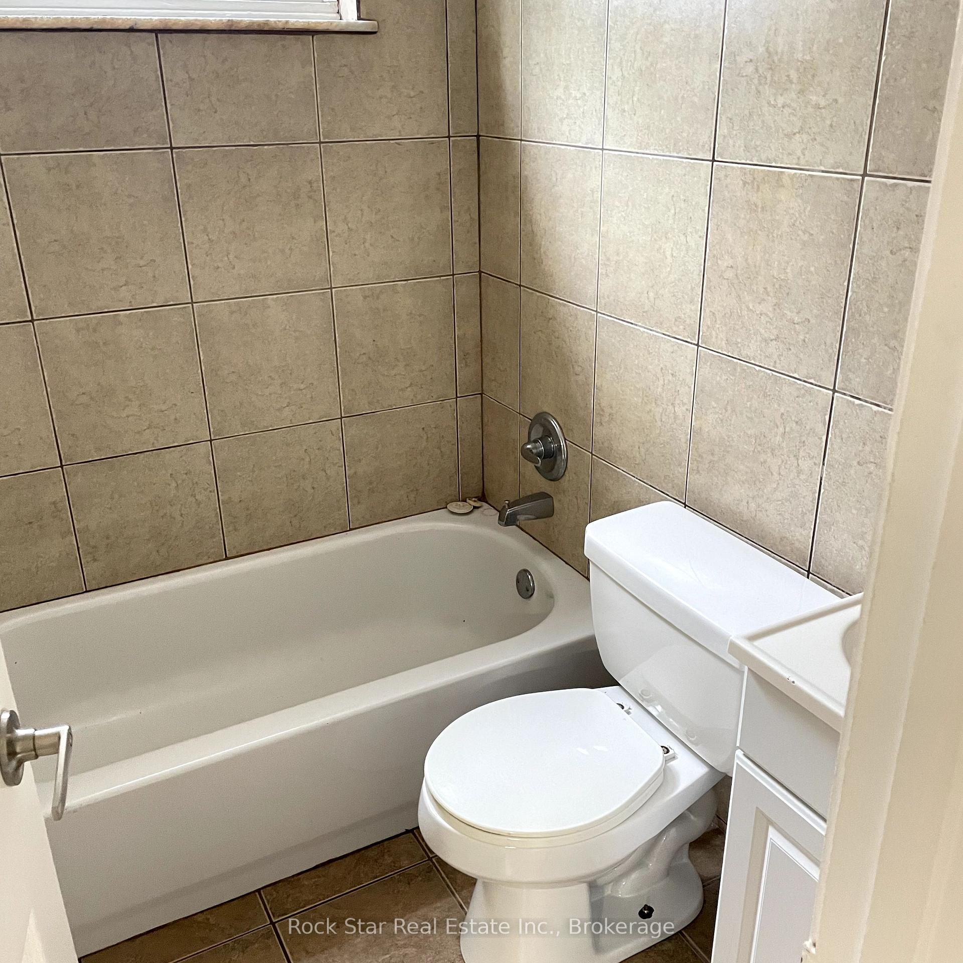 Photo 4 of Unit 2, 246 Adelaide Street, Kingston, East of Sir John A. Blvd — HOMEH