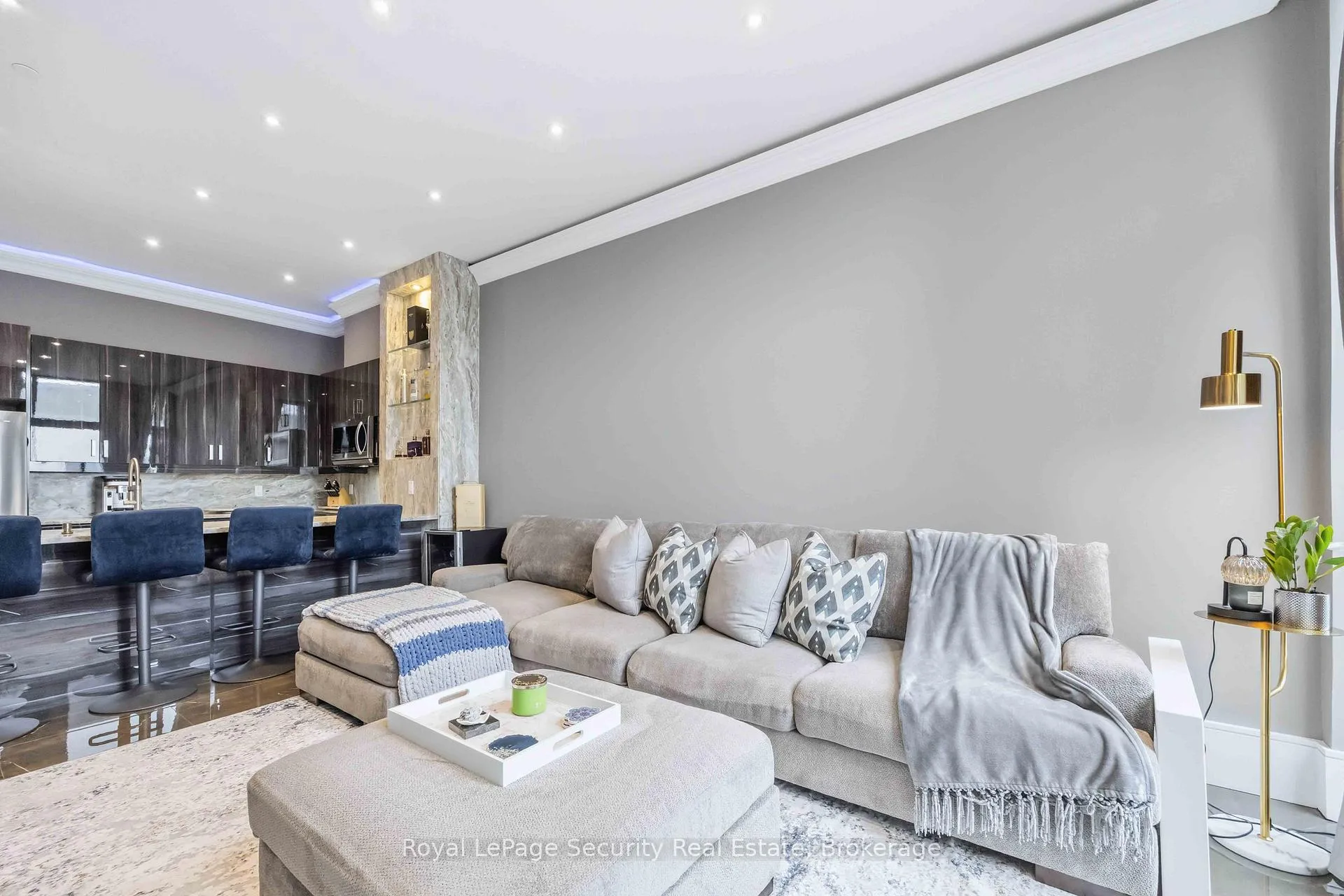 Photo 9 of Unit 202, 2900 Highway 7, Vaughan, Concord — HOMEH