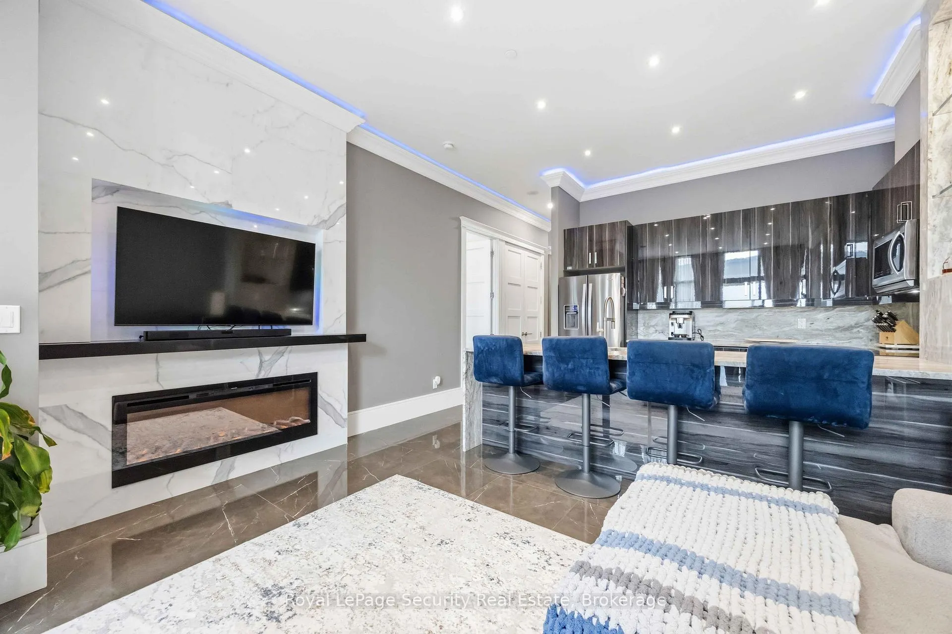 Photo 12 of Unit 202, 2900 Highway 7, Vaughan, Concord — HOMEH
