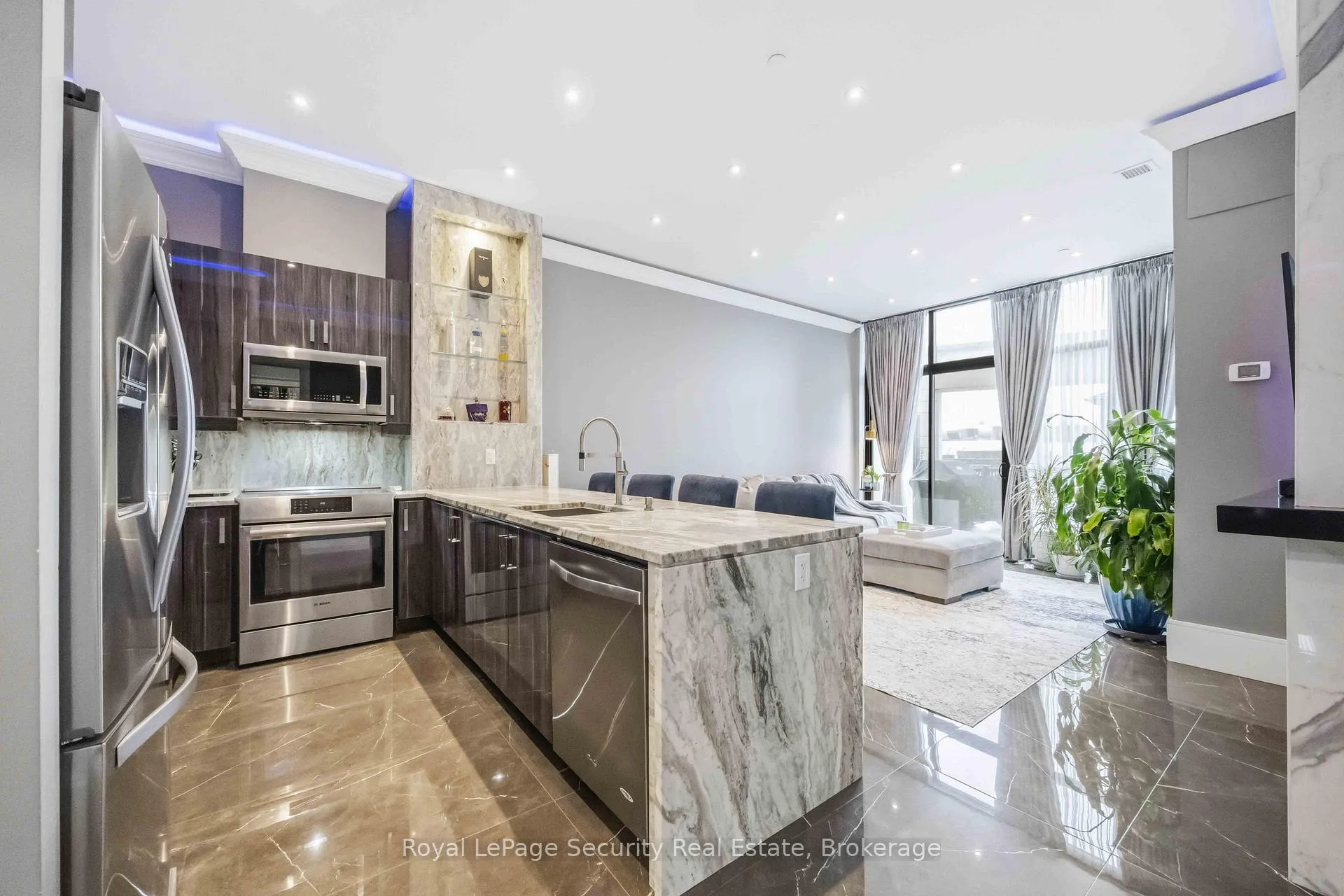 Photo 14 of Unit 202, 2900 Highway 7, Vaughan, Concord — HOMEH