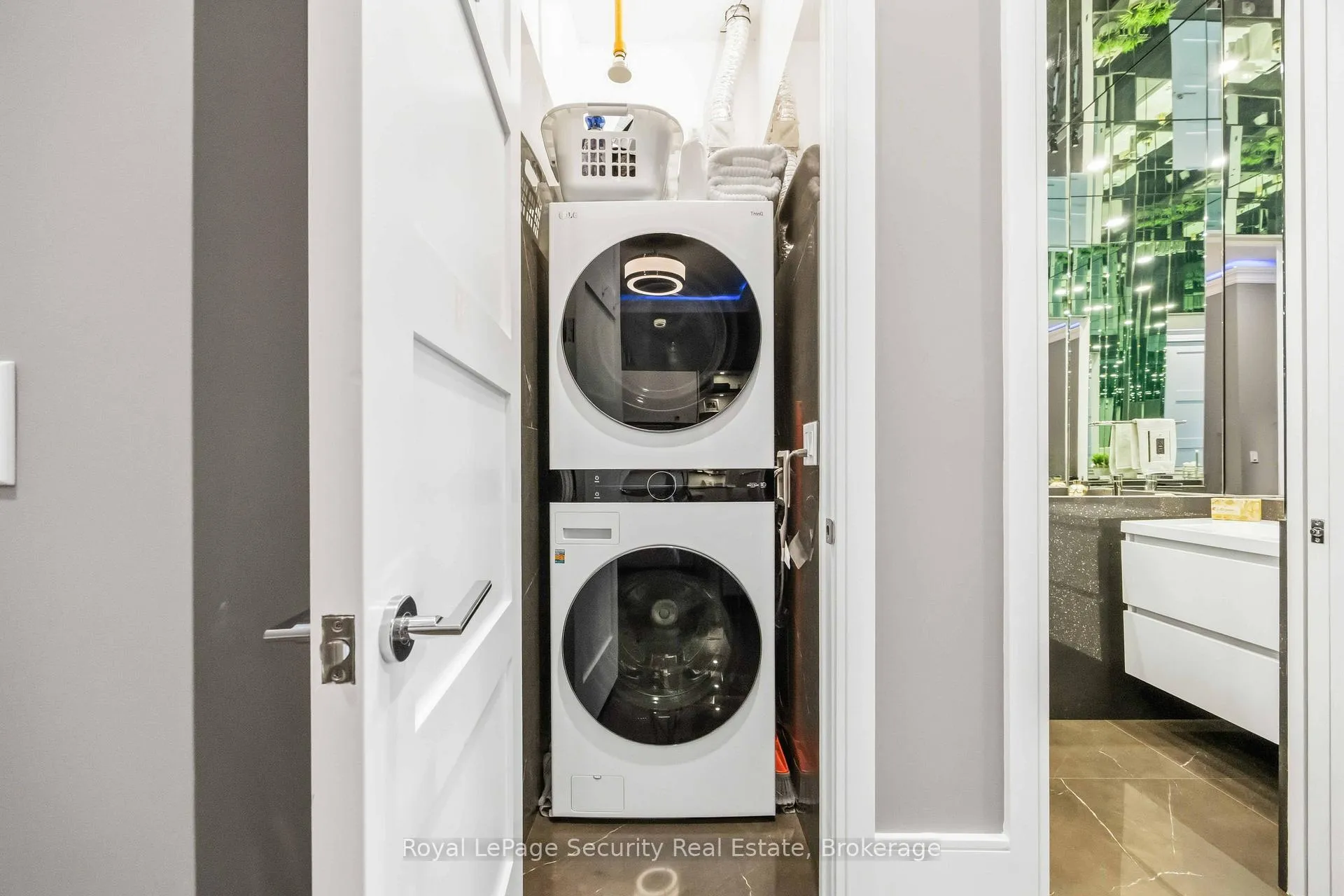 Photo 31 of Unit 202, 2900 Highway 7, Vaughan, Concord — HOMEH