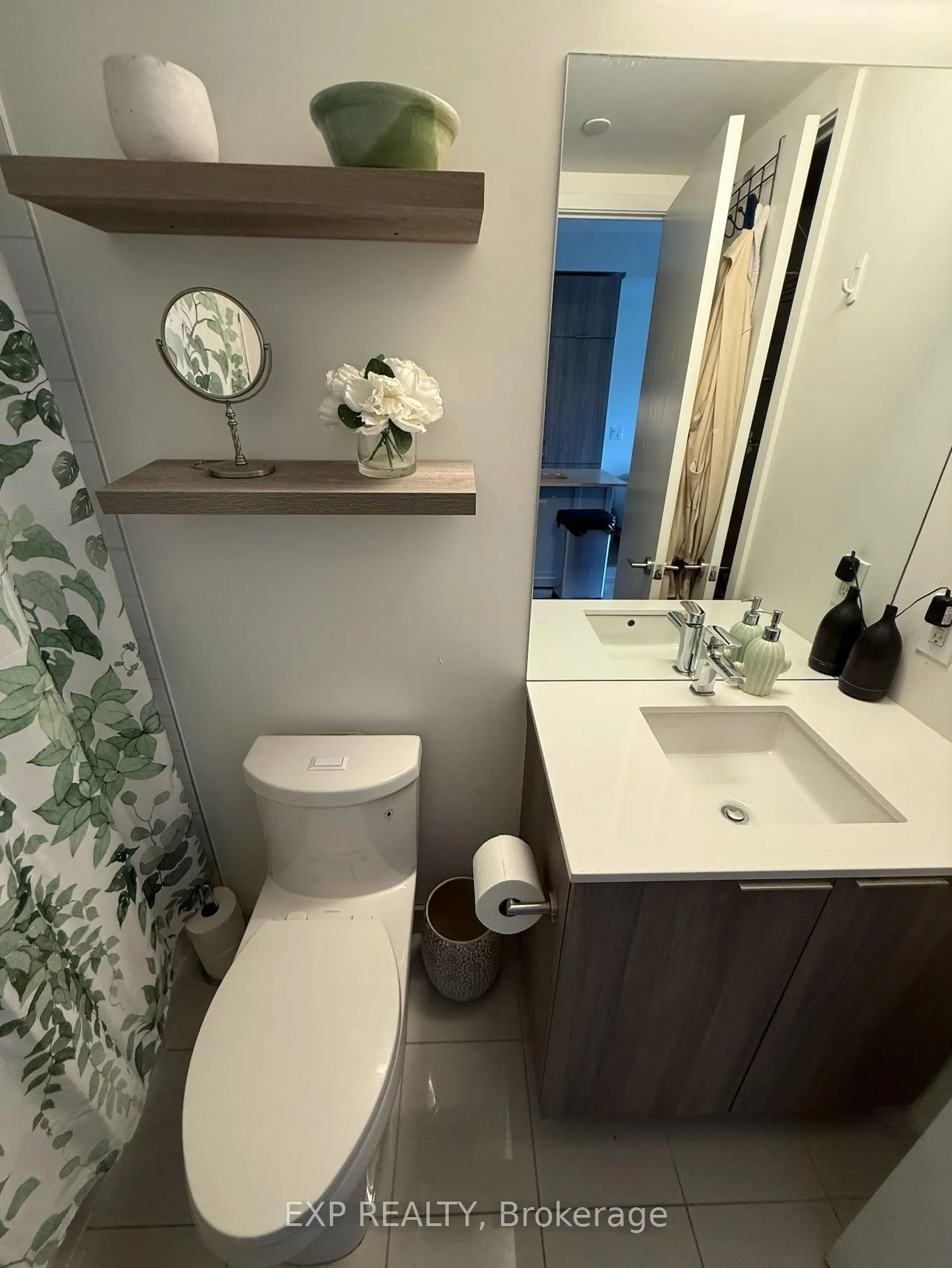 Photo 7 of Unit 319, 158 Front Street E, Toronto, Moss Park — HOMEH