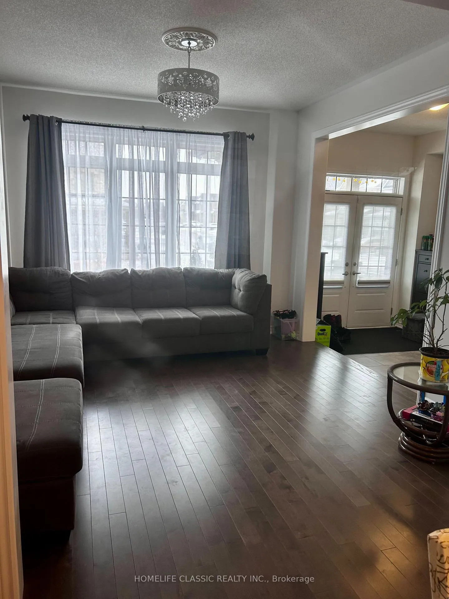 Photo 3 of 91 Crombie Street S, Clarington, Bowmanville — HOMEH
