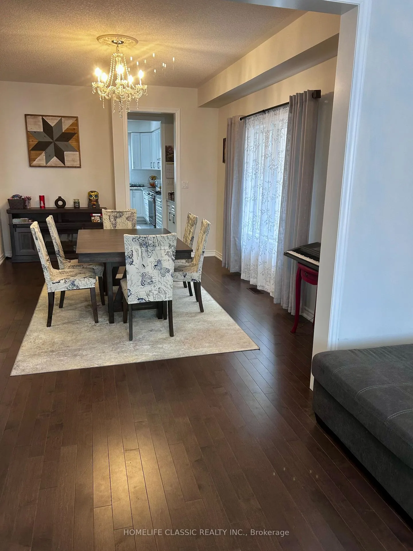 Photo 7 of 91 Crombie Street S, Clarington, Bowmanville — HOMEH