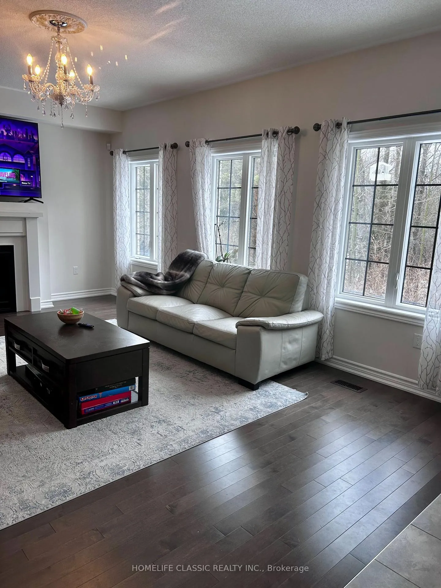 Photo 14 of 91 Crombie Street S, Clarington, Bowmanville — HOMEH