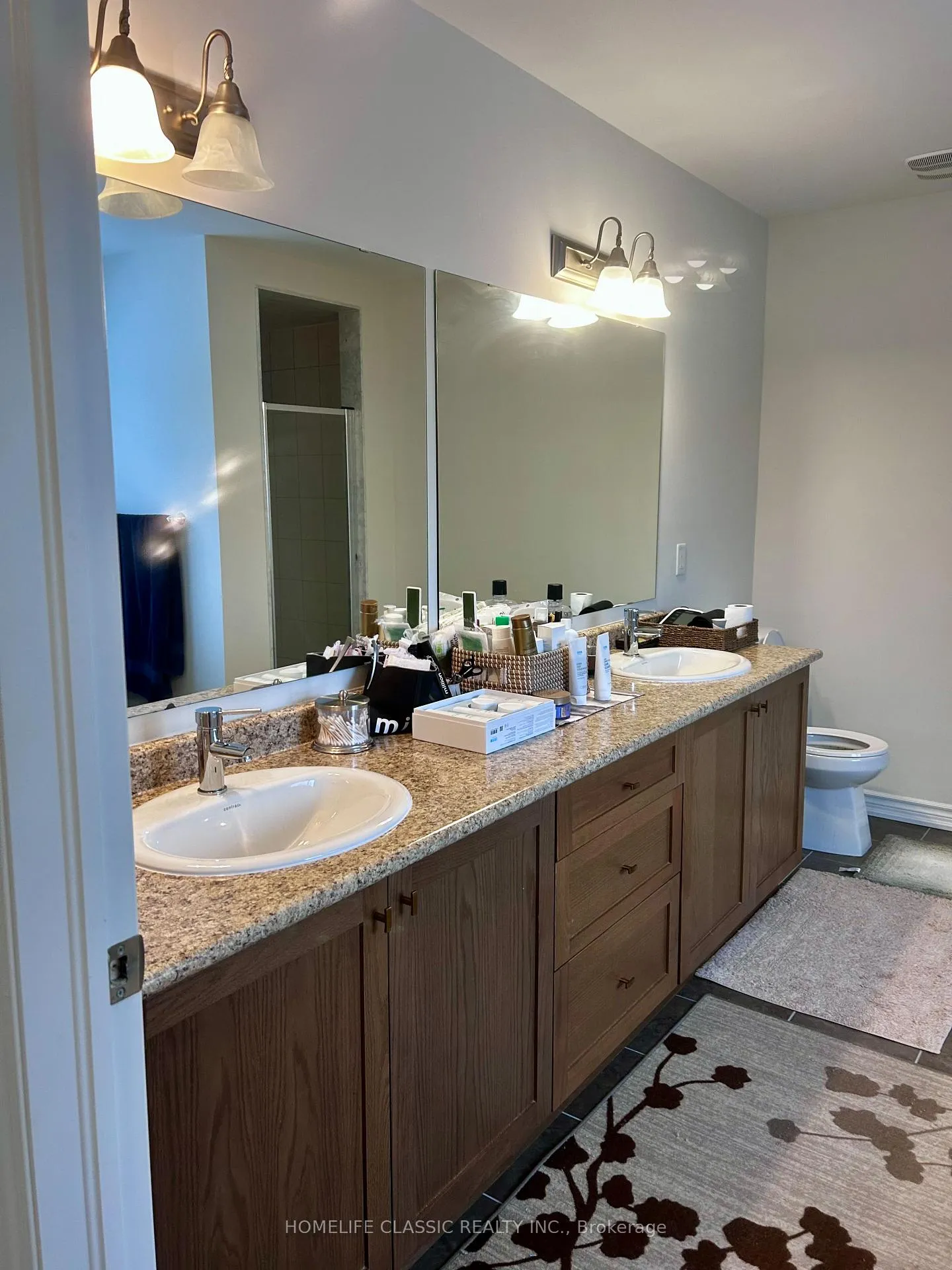Photo 15 of 91 Crombie Street S, Clarington, Bowmanville — HOMEH