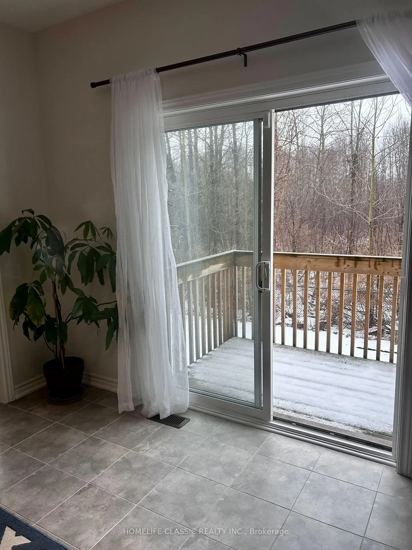 Photo 16 of 91 Crombie Street S, Clarington, Bowmanville — HOMEH