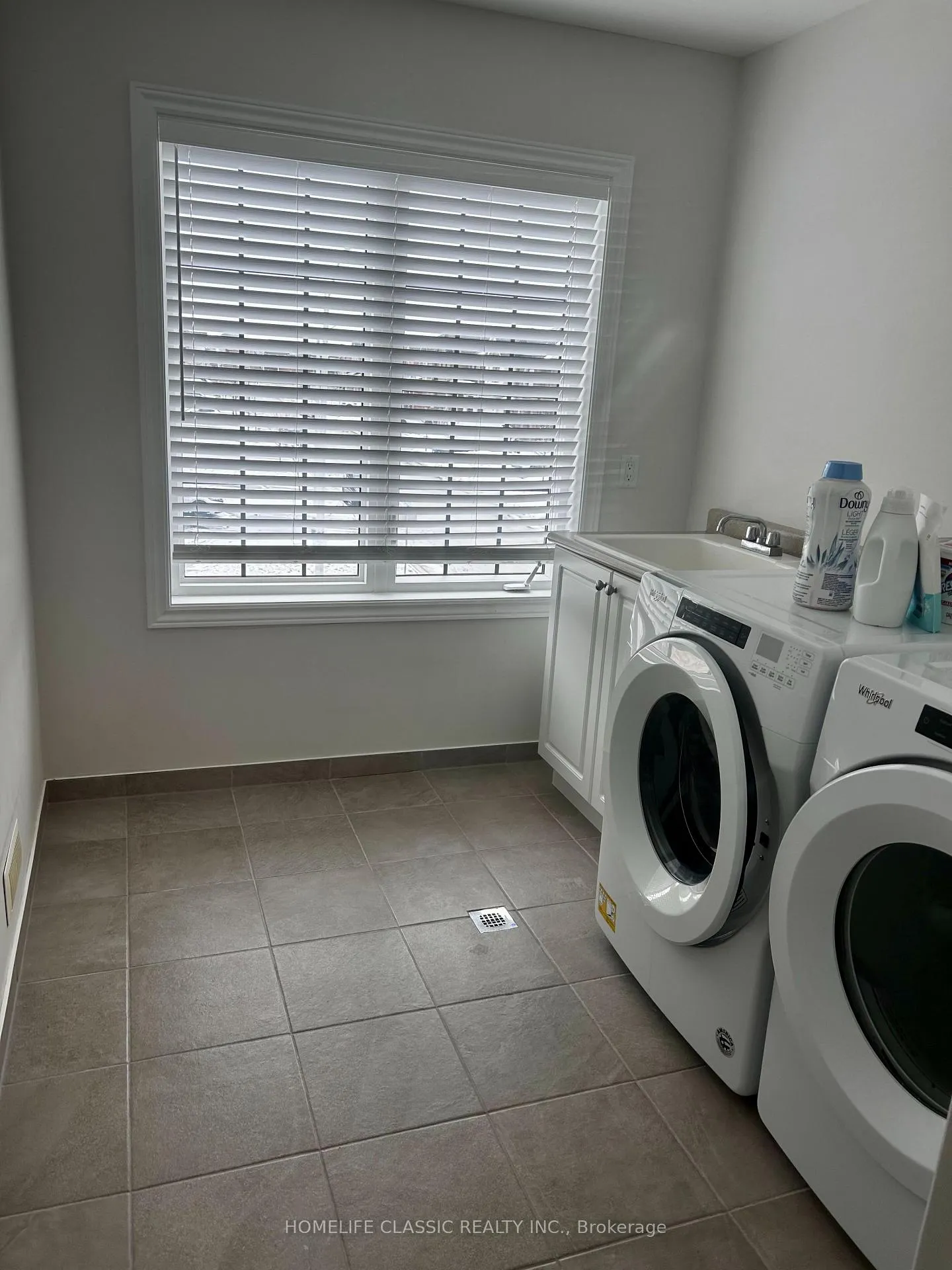 Photo 18 of 91 Crombie Street S, Clarington, Bowmanville — HOMEH