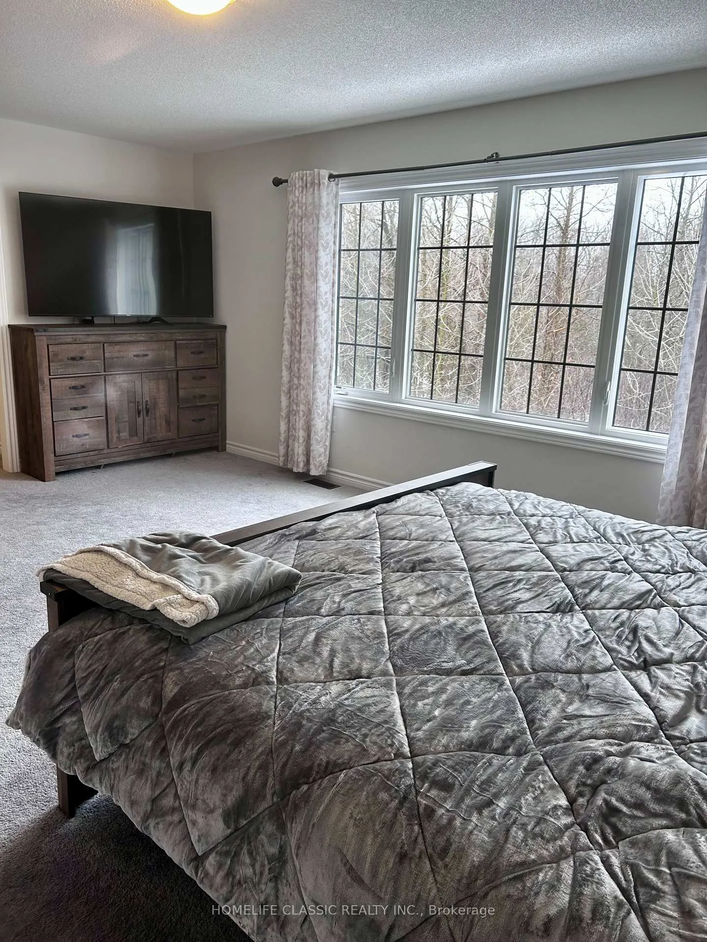 Photo 22 of 91 Crombie Street S, Clarington, Bowmanville — HOMEH