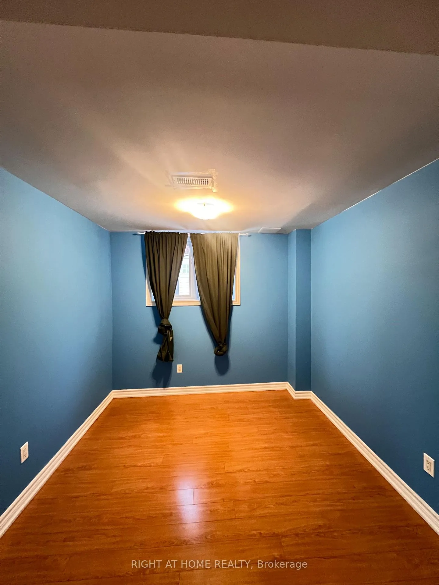 Photo 17 of Unit BASEMENT, 17 Asterfield Drive E, Scarborough, West Hill — HOMEH