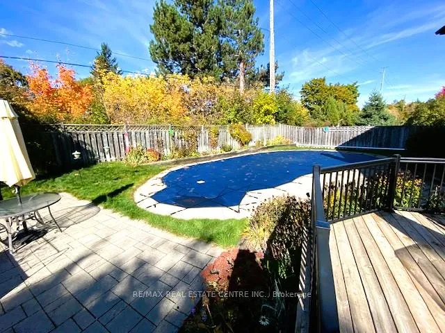Photo 4 of 6 Waverly Place, Brampton, Heart Lake West — HOMEH