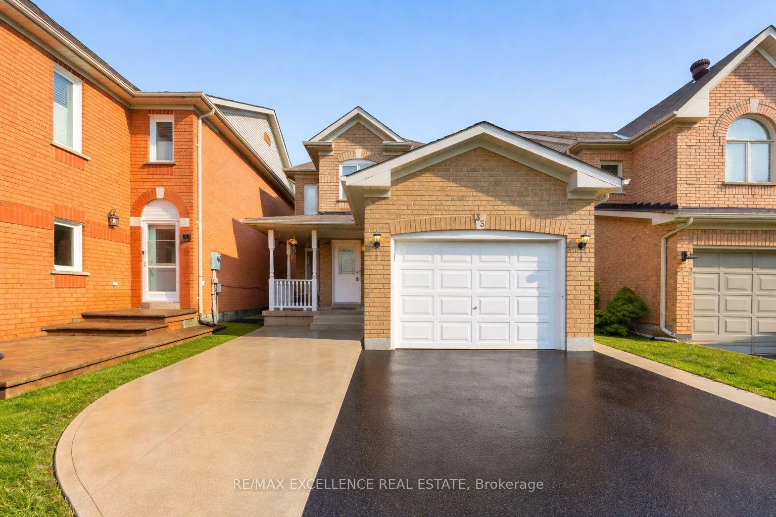 Photo 1 of 33 Wildberry Crescent, Brampton, Sandringham-Wellington — HOMEH