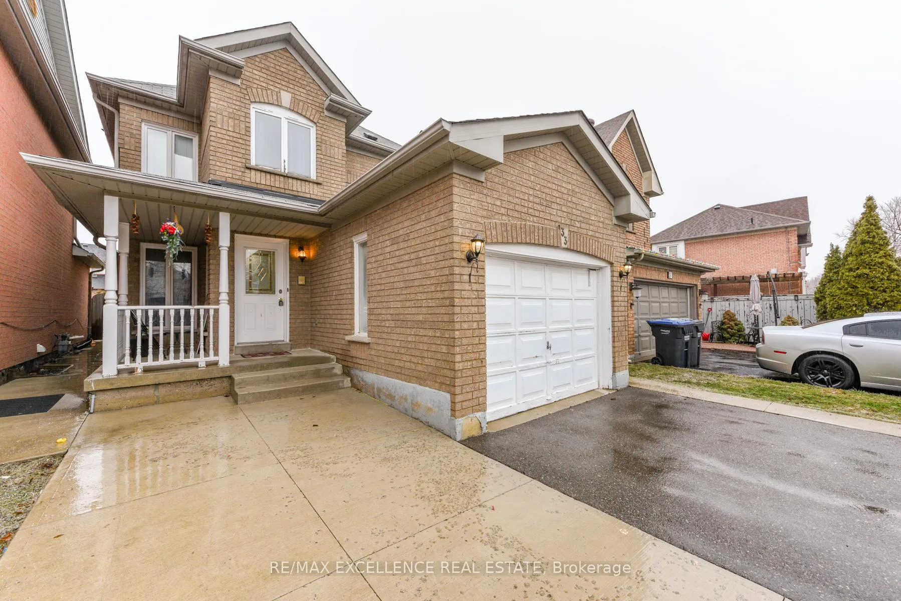 Photo 2 of 33 Wildberry Crescent, Brampton, Sandringham-Wellington — HOMEH