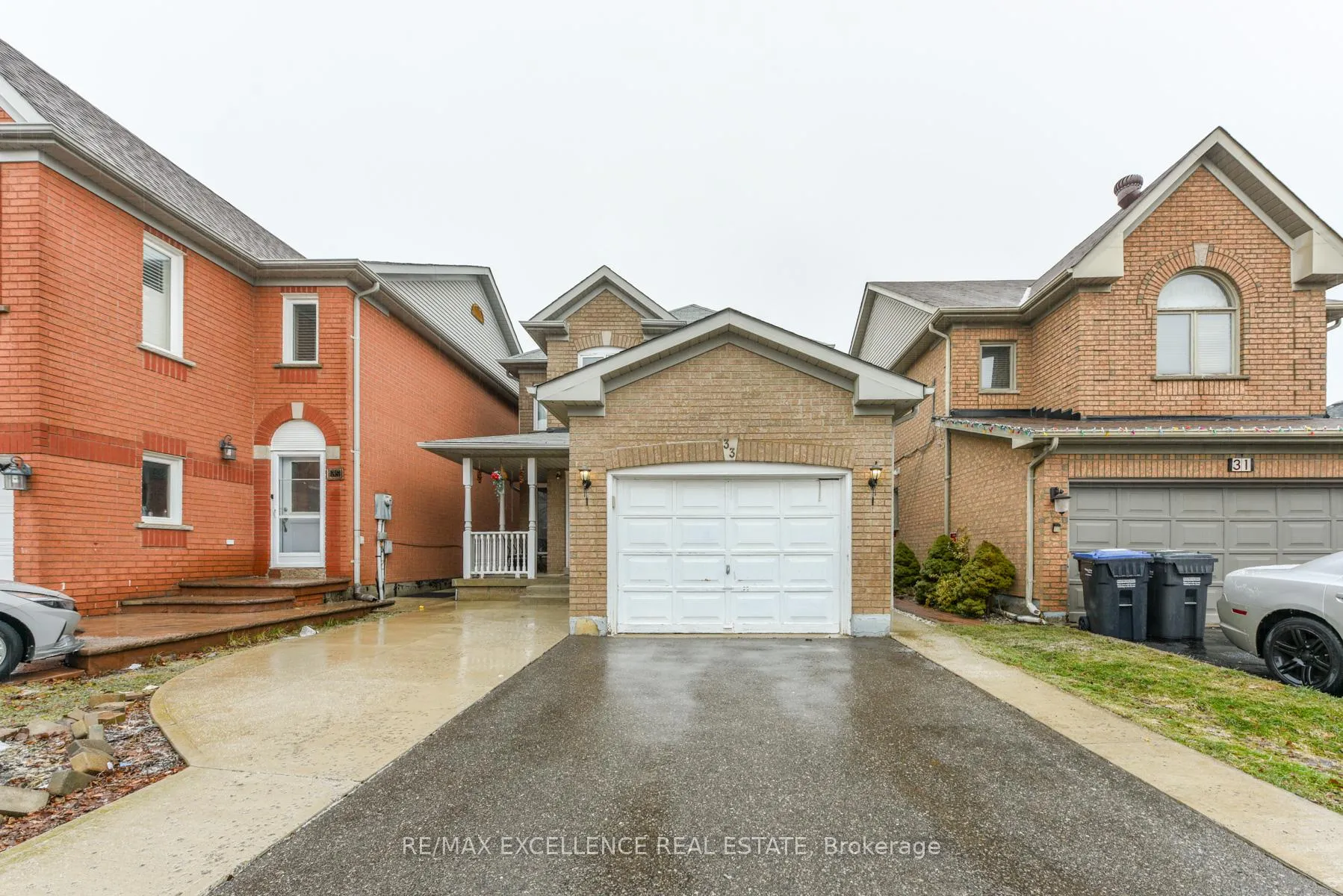 Photo 3 of 33 Wildberry Crescent, Brampton, Sandringham-Wellington — HOMEH