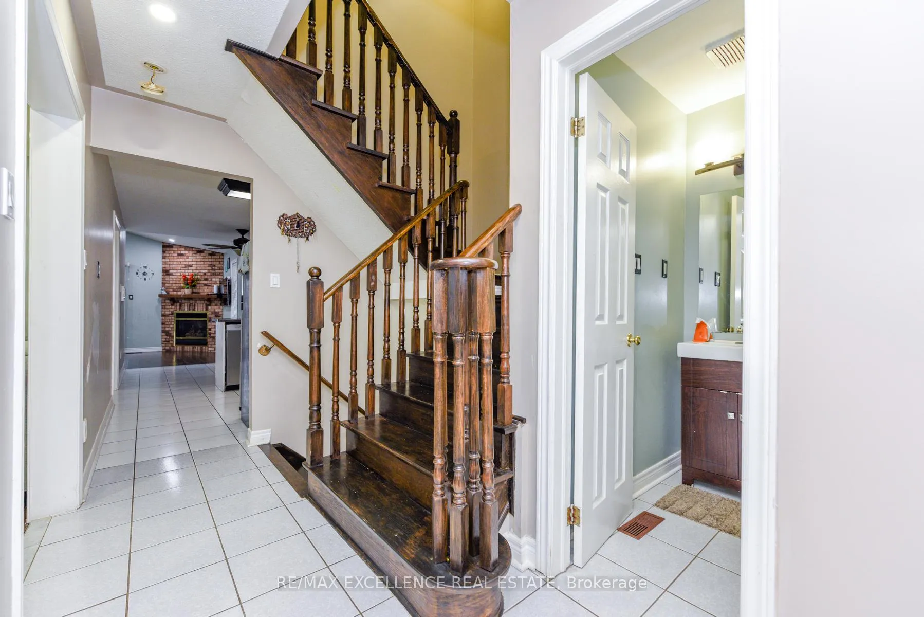 Photo 5 of 33 Wildberry Crescent, Brampton, Sandringham-Wellington — HOMEH