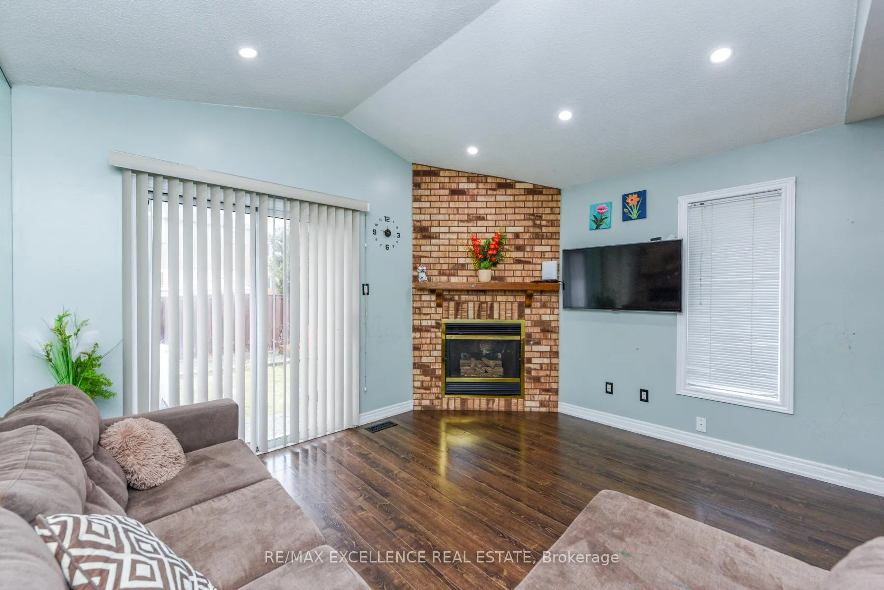 Photo 17 of 33 Wildberry Crescent, Brampton, Sandringham-Wellington — HOMEH