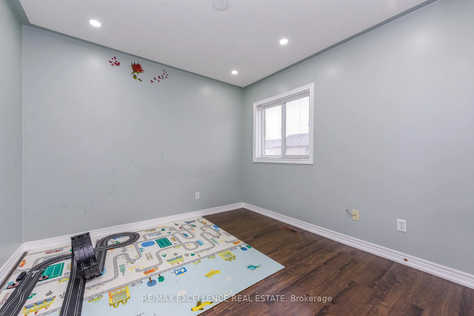 Photo 27 of 33 Wildberry Crescent, Brampton, Sandringham-Wellington — HOMEH