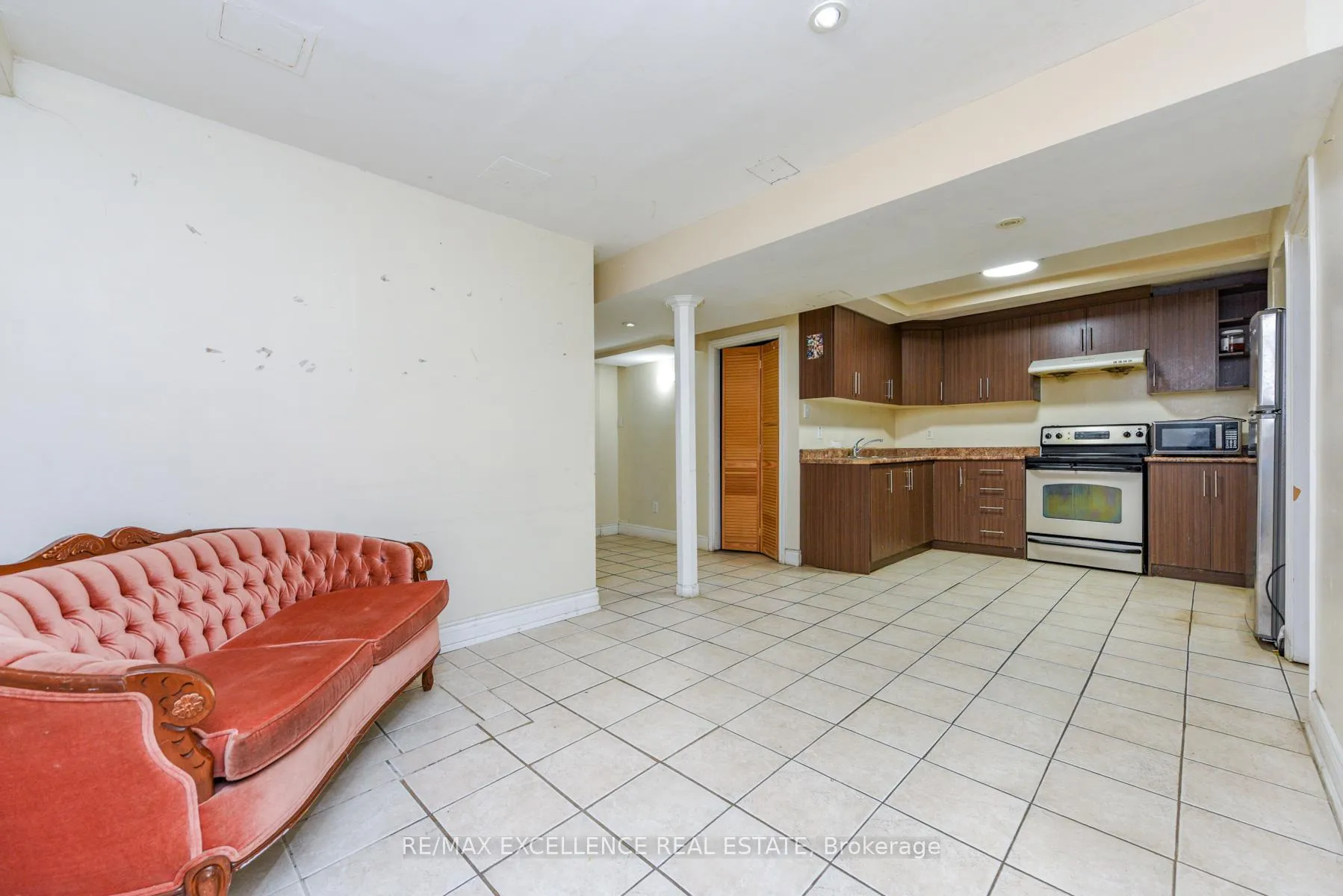Photo 32 of 33 Wildberry Crescent, Brampton, Sandringham-Wellington — HOMEH