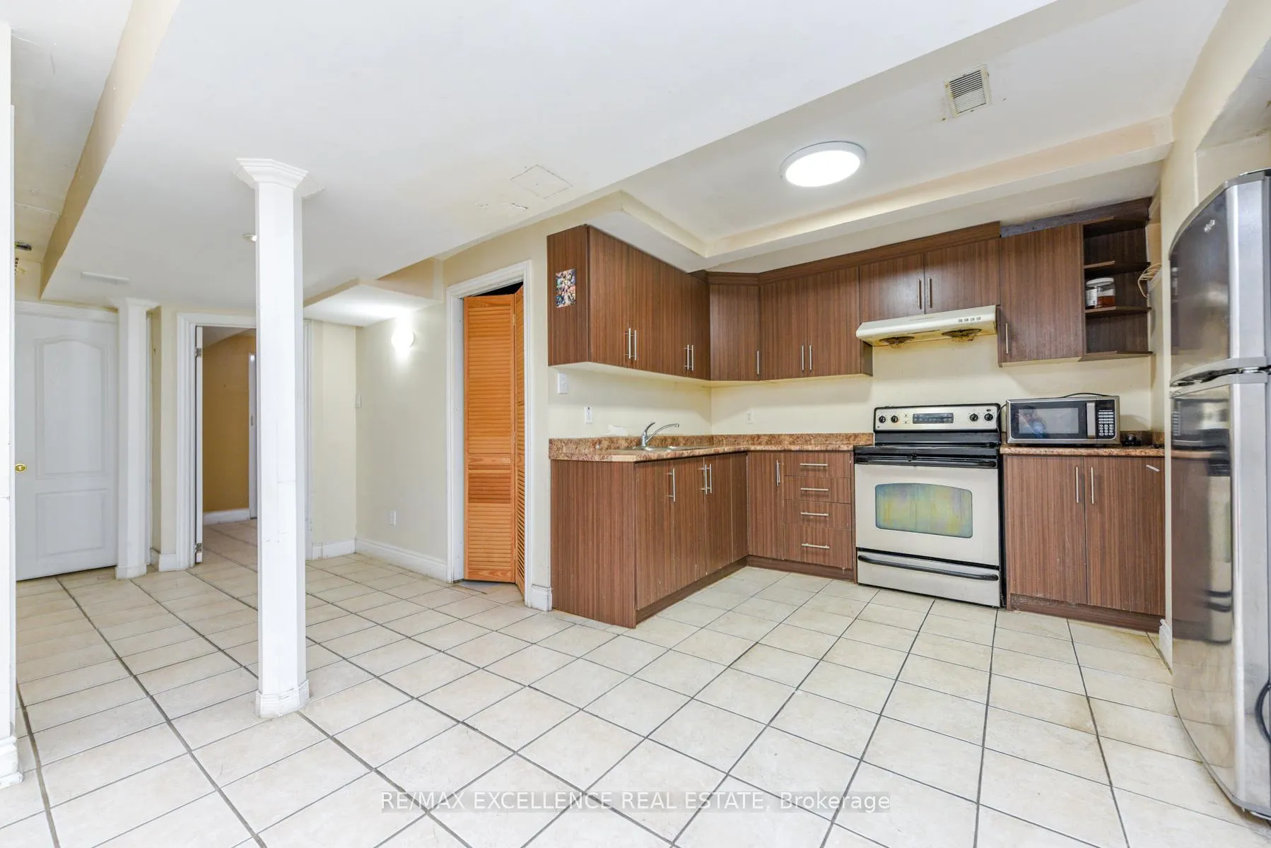 Photo 33 of 33 Wildberry Crescent, Brampton, Sandringham-Wellington — HOMEH