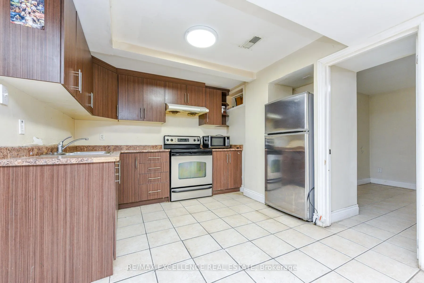 Photo 34 of 33 Wildberry Crescent, Brampton, Sandringham-Wellington — HOMEH