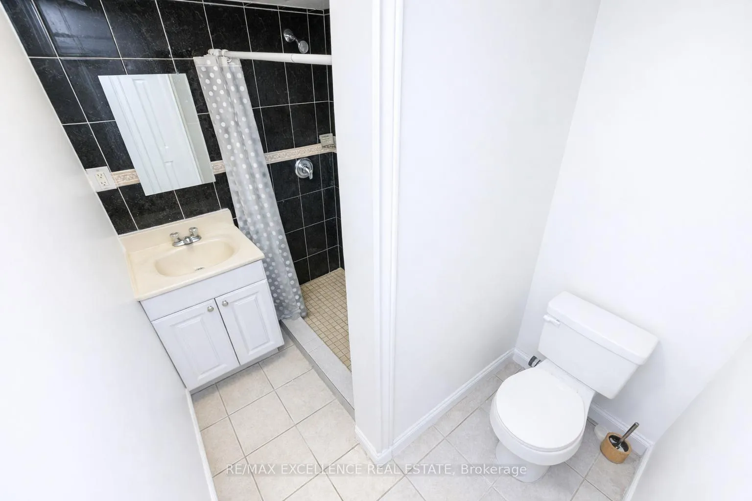 Photo 36 of 33 Wildberry Crescent, Brampton, Sandringham-Wellington — HOMEH