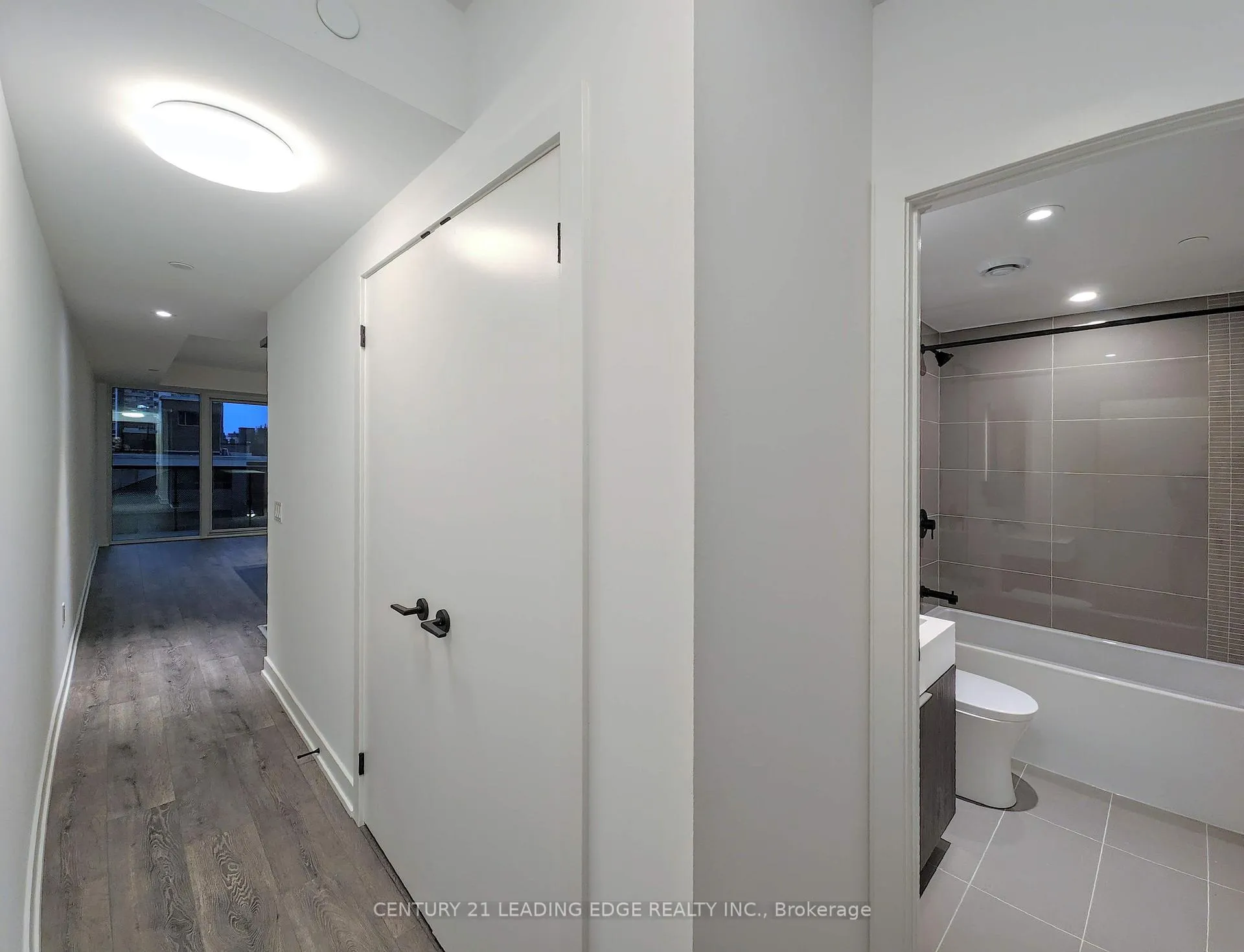Photo 8 of Unit 412 N, 117 Broadway Avenue N, Toronto, Mount Pleasant West — HOMEH