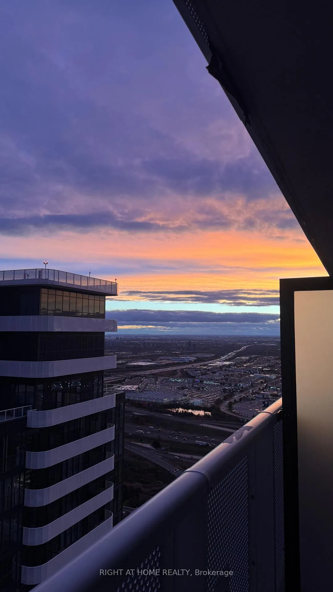 Photo 1 of Unit 5303, 225 Commerce Street, Vaughan, Vaughan Corporate Centre — HOMEH