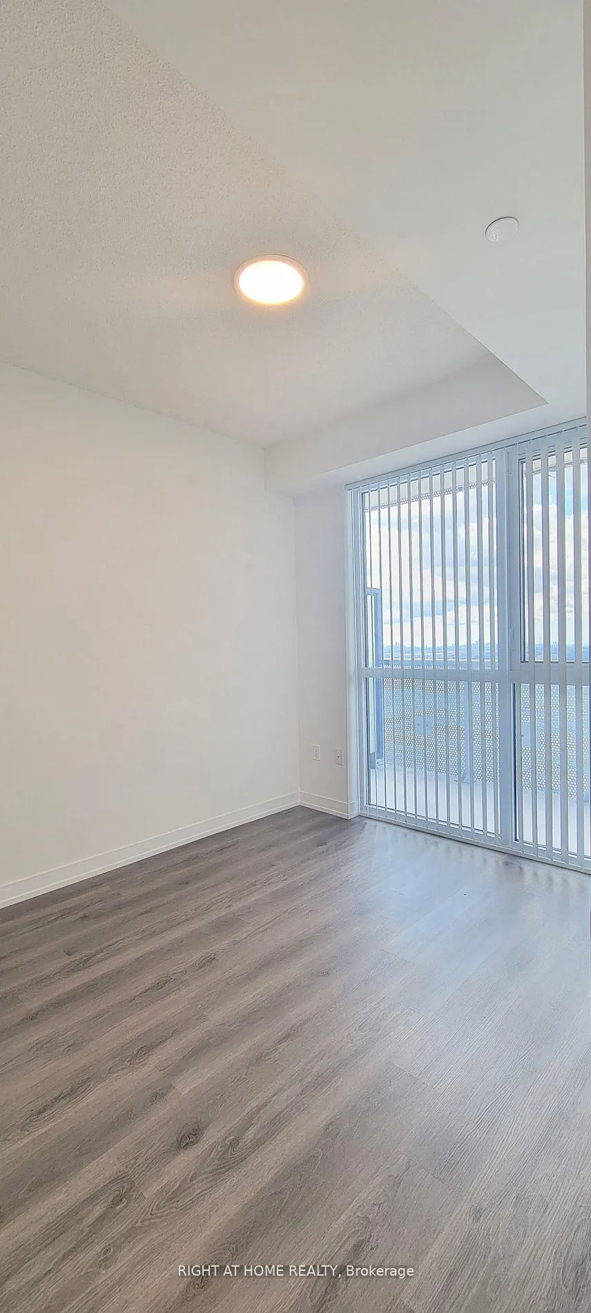 Photo 14 of Unit 5303, 225 Commerce Street, Vaughan, Vaughan Corporate Centre — HOMEH