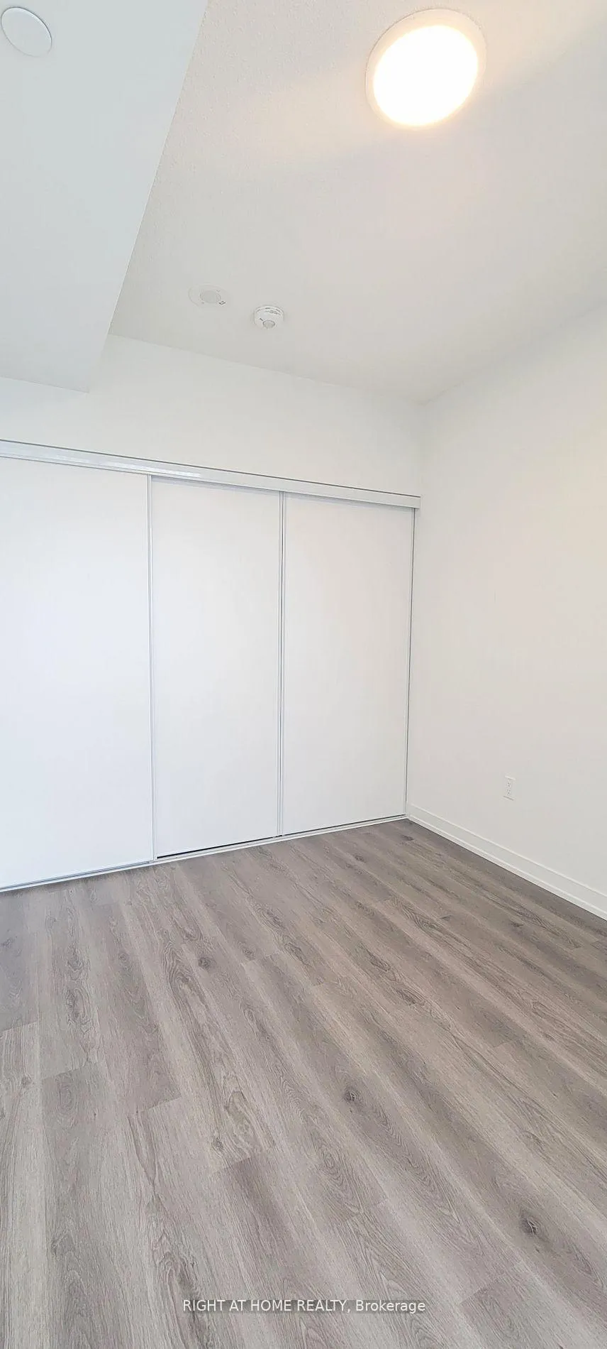 Photo 15 of Unit 5303, 225 Commerce Street, Vaughan, Vaughan Corporate Centre — HOMEH