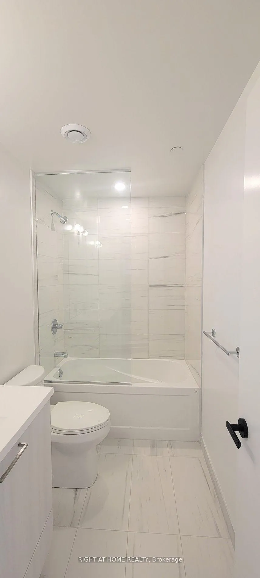 Photo 18 of Unit 5303, 225 Commerce Street, Vaughan, Vaughan Corporate Centre — HOMEH